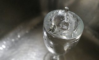 Drei Sommer in Folge war Trinkwasser in Bad Oeynhausen und Löhne Mangelware. Die Frage ist, ob das allein mit der großen Trockenheit zu erklären ist. - Thorsten Gödecker Drei Sommer in Folge war Trinkwasser in Bad Oeynhausen und Löhne Mangelware. Die Frage ist, ob das allein mit der großen Trockenheit zu erklären ist. - Thorsten Gödecker