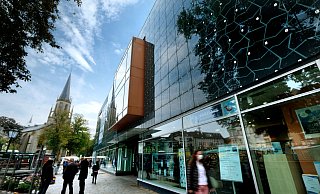 Im früheren Karstadt-Haus entsteht ein Walk-in-Testzentrum, in dem man keine vorherige Anmeldung benötigt. - Andreas Frücht Im früheren Karstadt-Haus entsteht ein Walk-in-Testzentrum, in dem man keine vorherige Anmeldung benötigt. - Andreas Frücht