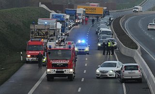 Auf der A33 kommt es regelmäßig zu Unfällen. Unser Foto zeigt symbolhaft eine Szene aus dem Jahr 2019. - Rolf Uhlemeier Auf der A33 kommt es regelmäßig zu Unfällen. Unser Foto zeigt symbolhaft eine Szene aus dem Jahr 2019. - Rolf Uhlemeier