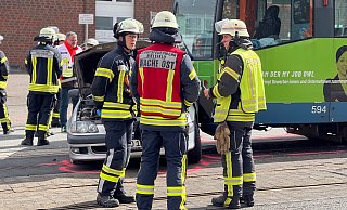 Auf der Jöllenbecker Straße hat es am Sonntagmittag einen Unfall gegeben. - Paul Brinkmann Auf der Jöllenbecker Straße hat es am Sonntagmittag einen Unfall gegeben. - Paul Brinkmann