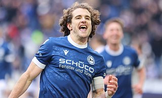 Arminia-Kapitän Mael Corboz bejubelt seinen wichtigen Führungstreffer gegen Erzgebirge Aue. - Oliver Krato Arminia-Kapitän Mael Corboz bejubelt seinen wichtigen Führungstreffer gegen Erzgebirge Aue. - Oliver Krato