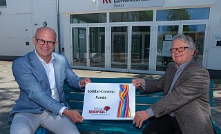 Ingo Nürnberger (l.) und Franz Schaible koordinieren den Solidar-Corona-Fonds. Bereits bei den Flüchtlings-, Kinder- und Sozial-Fonds haben sie zusammengearbeitet. - Foto: Andreas Zobe/NW Ingo Nürnberger (l.) und Franz Schaible koordinieren den Solidar-Corona-Fonds. Bereits bei den Flüchtlings-, Kinder- und Sozial-Fonds haben sie zusammengearbeitet. - Foto: Andreas Zobe/NW