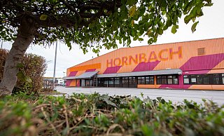 Seit dem Hornbach-Umzug im Februar wird das Gebäude an der Marienloher Straße nicht mehr genutzt. - Niklas Tüns Seit dem Hornbach-Umzug im Februar wird das Gebäude an der Marienloher Straße nicht mehr genutzt. - Niklas Tüns
