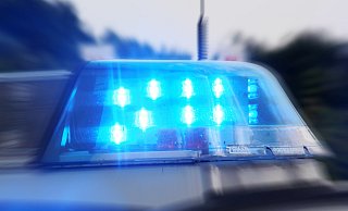 Die Polizei hofft auf Hinweise von Zeugen. - Symbolfoto: David Schellenberg Die Polizei hofft auf Hinweise von Zeugen. - Symbolfoto: David Schellenberg