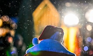 Ein Weihnachtsmann ist in Thüringen betrunken Auto gefahren und hat einen Unfall gebaut. (Symbolbild) - Jens Kalaene/dpa Ein Weihnachtsmann ist in Thüringen betrunken Auto gefahren und hat einen Unfall gebaut. (Symbolbild) - Jens Kalaene/dpa