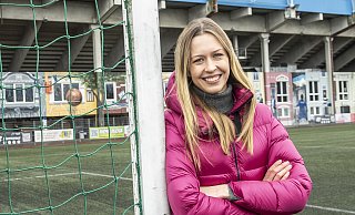 Katharina Kotulla hat zehn Jahre lang in den Mädchenteams des DSC Fußball gespielt. - Dieckmann-Fotodesign l Bielefeld Katharina Kotulla hat zehn Jahre lang in den Mädchenteams des DSC Fußball gespielt. - Dieckmann-Fotodesign l Bielefeld