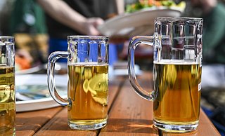 Das frühsommerliche Wetter lockt in die Biergärten. - dpa Das frühsommerliche Wetter lockt in die Biergärten. - dpa