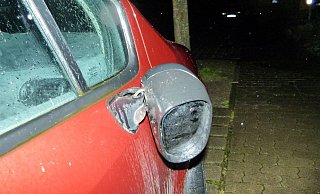 Wie bei diesem Renault wurden auch die Spiegel eines Fords und Polos beschädigt.Foto: Polizei Minden-Lübbecke - Eike J. Horstmann Wie bei diesem Renault wurden auch die Spiegel eines Fords und Polos beschädigt.Foto: Polizei Minden-Lübbecke - Eike J. Horstmann