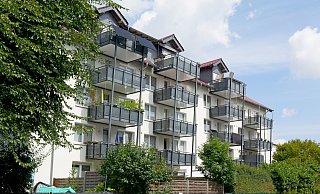 Der Tatort des Tötungsdeliktes liegt im Dachgeschoss eines Mehrfamilienhauses an der Sander Straße im Paderborner Stadtteil Elsen. - Ralph Meyer (Archivfoto) Der Tatort des Tötungsdeliktes liegt im Dachgeschoss eines Mehrfamilienhauses an der Sander Straße im Paderborner Stadtteil Elsen. - Ralph Meyer (Archivfoto)