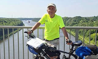 Karl Erich Wessler ist bereit für seine zehnte Fernradtour. Diesmal führt ihn der Weg entlang der Donau, vom Start in Donaueschingen bis zur Mündung am Schwarzen Meer. - Privat Karl Erich Wessler ist bereit für seine zehnte Fernradtour. Diesmal führt ihn der Weg entlang der Donau, vom Start in Donaueschingen bis zur Mündung am Schwarzen Meer. - Privat