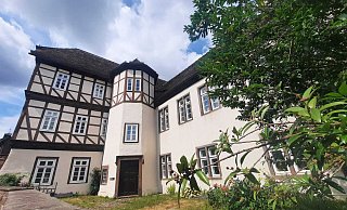 Das Marienstift soll, geht es nach dem Gemeindevorstand, für die Gemeinde aufgegeben und zu Wohnungen umgebaut werden. - David Schellenberg Das Marienstift soll, geht es nach dem Gemeindevorstand, für die Gemeinde aufgegeben und zu Wohnungen umgebaut werden. - David Schellenberg