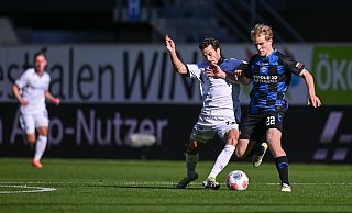Christopher Lannert (l.) und Arminia Bielefeld hielten gegen den SC Paderborn vor allem in der ersten Halbzeit mit. - Teresa Kroeger Christopher Lannert (l.) und Arminia Bielefeld hielten gegen den SC Paderborn vor allem in der ersten Halbzeit mit. - Teresa Kroeger