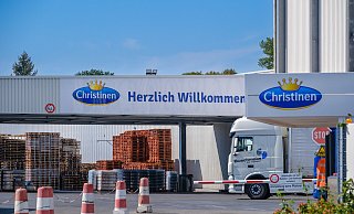 Seit Mai 1966 füllt Christinen-Brunnen an der Brockhagener Straße seine Getränke ab, die Brunnen sind nicht weit. Weil am Standort keine nennenswerte Erweiterung mehr möglich ist, wollte das Unternehmen expandieren. - Andreas Zobe Seit Mai 1966 füllt Christinen-Brunnen an der Brockhagener Straße seine Getränke ab, die Brunnen sind nicht weit. Weil am Standort keine nennenswerte Erweiterung mehr möglich ist, wollte das Unternehmen expandieren. - Andreas Zobe