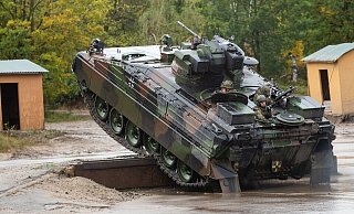 Ein Schützenpanzer der Bundeswehr vom Typ Marder, der von Rheinmetall Landsysteme gebaut. - Foto: Philipp Schulze/dpa Ein Schützenpanzer der Bundeswehr vom Typ Marder, der von Rheinmetall Landsysteme gebaut. - Foto: Philipp Schulze/dpa