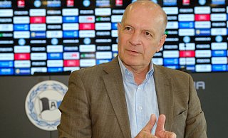 DSC-Präsident Rainer Schütte erklärt, dass Arminia aufgrund der finanziellen Lage immer darauf angewiesen sei, Spieler mit Entwicklungspotenzial zu holen. - Andreas Zobe DSC-Präsident Rainer Schütte erklärt, dass Arminia aufgrund der finanziellen Lage immer darauf angewiesen sei, Spieler mit Entwicklungspotenzial zu holen. - Andreas Zobe