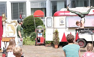 Sara Twister hat das Ziel auf Robert Böhles Kopfbedeckung getroffen. - Holger Kosbab Sara Twister hat das Ziel auf Robert Böhles Kopfbedeckung getroffen. - Holger Kosbab