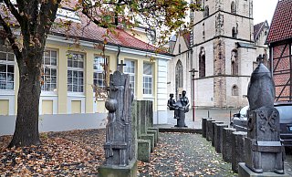 Rund um das Reichsabteidenkmal soll eine Außengastronomie für die Markthalle entstehen. - Frank-Michael Kiel-Steinkamp (Archiv) Rund um das Reichsabteidenkmal soll eine Außengastronomie für die Markthalle entstehen. - Frank-Michael Kiel-Steinkamp (Archiv)