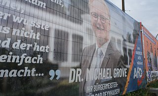 Michael Grove warb auf Wahlplakaten der AfD um Wählerstimmen - mit Doktortitel. - Ulf Hanke Michael Grove warb auf Wahlplakaten der AfD um Wählerstimmen - mit Doktortitel. - Ulf Hanke