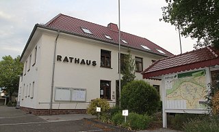 Ab dem heutigen Montag werden Mitarbeiter des Rathauses verstärkt die Einhaltung der neuen Coronaschutzauflagen überprüfen. - Archivfoto Klaus Frensing Ab dem heutigen Montag werden Mitarbeiter des Rathauses verstärkt die Einhaltung der neuen Coronaschutzauflagen überprüfen. - Archivfoto Klaus Frensing