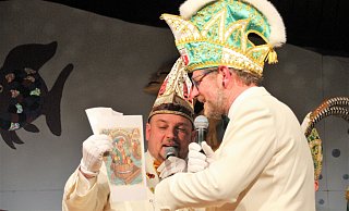 Vorschläge für ein neues Wappentier: Nieheims NKG-Präsident Sebastian Wessler (l.) und Steinheims StKG-Präsident Axel Remmert-Bobe. - David Schellenberg Vorschläge für ein neues Wappentier: Nieheims NKG-Präsident Sebastian Wessler (l.) und Steinheims StKG-Präsident Axel Remmert-Bobe. - David Schellenberg
