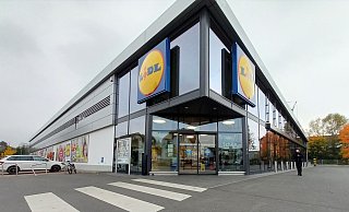 Auf dem Parkpkatz des Lidl in Brakel ist es zu dem Zwischenfall gekommen. - Simone Flörke Auf dem Parkpkatz des Lidl in Brakel ist es zu dem Zwischenfall gekommen. - Simone Flörke