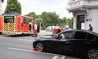 Der am Unfall beteilgte BMW erlitt Totalschaden. - Charlotte Mahncke Der am Unfall beteilgte BMW erlitt Totalschaden. - Charlotte Mahncke