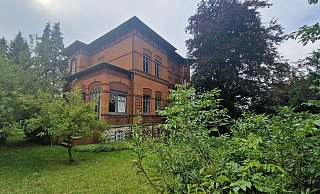 Die 1895 gebaute Villa an der Gartenstraße 6, in der anfangs Karl Rolff wohnte. Er war der Chef der damaligen Fleichwarenfabrik, die direkt neben dem Haus stand. - Uwe Pollmeier Die 1895 gebaute Villa an der Gartenstraße 6, in der anfangs Karl Rolff wohnte. Er war der Chef der damaligen Fleichwarenfabrik, die direkt neben dem Haus stand. - Uwe Pollmeier