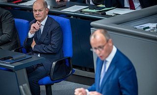 Bundeskanzler Scholz und Oppositionsführer Merz: Gibt es eine Verständigung über einen Neuwahltermin? - Michael Kappeler/dpa Bundeskanzler Scholz und Oppositionsführer Merz: Gibt es eine Verständigung über einen Neuwahltermin? - Michael Kappeler/dpa