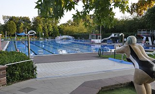 Wegen eines Chlorgasalarms musste das Freibad in Wiedenbrück am Dienstag geräumt werden. - Rainer Stephan Wegen eines Chlorgasalarms musste das Freibad in Wiedenbrück am Dienstag geräumt werden. - Rainer Stephan
