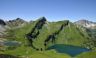 In den Alpen sind am Wochenende insgesamt drei Deutsche ums Leben gekommen. - picture alliance In den Alpen sind am Wochenende insgesamt drei Deutsche ums Leben gekommen. - picture alliance