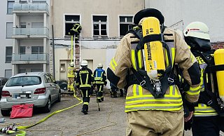 Die Feuerwehr war am Freitagabend in der Gütersloher Innenstadt im Einsatz. - Lena Vanessa Bleck Die Feuerwehr war am Freitagabend in der Gütersloher Innenstadt im Einsatz. - Lena Vanessa Bleck