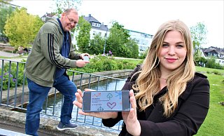 Im Paderquellgebiet hoffen Karsten Strack und Sarah Mevers von der Vorlesebande auf viele Teilnehmer des multimedialen Quizzes "Mumpa" ab Herbst 2026. - Rajkumar Mukherjee Im Paderquellgebiet hoffen Karsten Strack und Sarah Mevers von der Vorlesebande auf viele Teilnehmer des multimedialen Quizzes "Mumpa" ab Herbst 2026. - Rajkumar Mukherjee