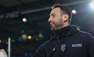 Arminia Bielefelds Trainer Mitch Kniat und seine Mannschaft streben einen abschließenden Sieg gegen Waldhof Mannheim an. - Oliver Krato Arminia Bielefelds Trainer Mitch Kniat und seine Mannschaft streben einen abschließenden Sieg gegen Waldhof Mannheim an. - Oliver Krato