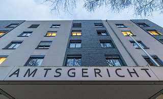 Das Amtsgericht Leverkusen hat wegen der Planung und Vorbereitung eines Terroranschlags einen Haftbefehl gegen einen 15-Jährigen aus dem Rheinisch-Bergischen-Kreis in Nordrhein-Westfalen erlassen. - Christoph Reichwein/dpa Das Amtsgericht Leverkusen hat wegen der Planung und Vorbereitung eines Terroranschlags einen Haftbefehl gegen einen 15-Jährigen aus dem Rheinisch-Bergischen-Kreis in Nordrhein-Westfalen erlassen. - Christoph Reichwein/dpa