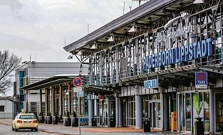 Der Flughafen Paderborn steht vor der Insolvenz in Eigenverantwortung. - Jens Reddeker Der Flughafen Paderborn steht vor der Insolvenz in Eigenverantwortung. - Jens Reddeker