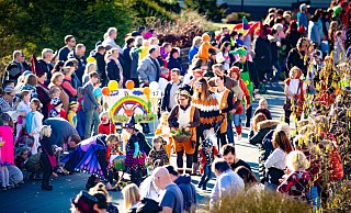 So sah es beim Kinderkarnevalsumzug 2019 aus. Der Stukenbrocker Karnevalsverein lädt in diesem Jahr zu einem Fotowettbewerb ein. Dabei könne jeder seinen eigenen Karnevalstag feiern. Mit Verkleidung. Und zu gewinnen gibt es auch etwas. - Mike-Dennis Mller / www.mdm.photo So sah es beim Kinderkarnevalsumzug 2019 aus. Der Stukenbrocker Karnevalsverein lädt in diesem Jahr zu einem Fotowettbewerb ein. Dabei könne jeder seinen eigenen Karnevalstag feiern. Mit Verkleidung. Und zu gewinnen gibt es auch etwas. - Mike-Dennis Mller / www.mdm.photo