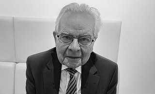 Am Montag im Alter von 89 Jahren gestorben: Jürgen Krämer war ein Mann, der in Gütersloh Spuren hinterlassen hat. Unter anderem bei Bertelsmann. - rr Am Montag im Alter von 89 Jahren gestorben: Jürgen Krämer war ein Mann, der in Gütersloh Spuren hinterlassen hat. Unter anderem bei Bertelsmann. - rr