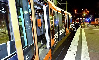 Nach dem Unfall kam es zu einer einstündigen Störung im Stadtbahn-Verkehr (Symbolbild). - BARBARA FRANKE Nach dem Unfall kam es zu einer einstündigen Störung im Stadtbahn-Verkehr (Symbolbild). - BARBARA FRANKE