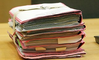 Bis zu 100.000 Euro soll der Mann erhalten haben. - Wolfgang Rudolf Bis zu 100.000 Euro soll der Mann erhalten haben. - Wolfgang Rudolf