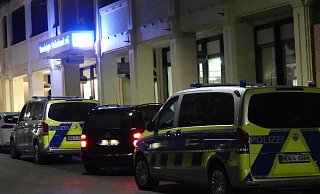 Am späten Mittwochabend gab es einen größeren Polizeieinsatz in der Warburger Innenstadt. - Hubert Rösel Am späten Mittwochabend gab es einen größeren Polizeieinsatz in der Warburger Innenstadt. - Hubert Rösel