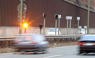 Mehr als 13 Millionen Euro kassierte Bielefeld 2020 durch die Ahndung von Verkehrsordnungswidrigkeiten, darunter viele Blitzer-Bußgelder. - Oliver Krato (Archiv / Standort Ostwestfalendamm) Mehr als 13 Millionen Euro kassierte Bielefeld 2020 durch die Ahndung von Verkehrsordnungswidrigkeiten, darunter viele Blitzer-Bußgelder. - Oliver Krato (Archiv / Standort Ostwestfalendamm)