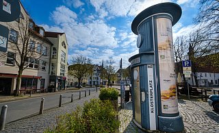 Die City-Toilette auf dem Klosterplatz ist seit Jahren geschlossen. Demnächst soll sie abgebaut werden. - Foto: Andreas Zobe/NW Die City-Toilette auf dem Klosterplatz ist seit Jahren geschlossen. Demnächst soll sie abgebaut werden. - Foto: Andreas Zobe/NW
