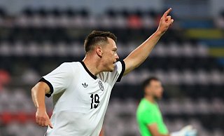 Dzenan Pejcinovic trifft beim U21-Debüt. - Nderim Kaceli/dpa Dzenan Pejcinovic trifft beim U21-Debüt. - Nderim Kaceli/dpa