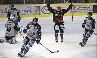 Jan-Niklas Linnenbrügger jubelt nach seiner Glanzvorstellung. - Sven-Olaf Mayer Jan-Niklas Linnenbrügger jubelt nach seiner Glanzvorstellung. - Sven-Olaf Mayer
