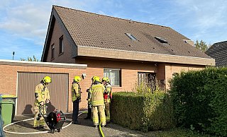 Bei einem Küchenbrand in einem Wohnhaus an der Uhlandstraße wurden drei Bewohner verletzt. - Ralph Meyer Bei einem Küchenbrand in einem Wohnhaus an der Uhlandstraße wurden drei Bewohner verletzt. - Ralph Meyer