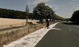 Lange Einsatzstelle: Die Feuerwehr säubert die Bundesstraße 64/83 bei Nachtigall. - Feuerwehr Höxter Lange Einsatzstelle: Die Feuerwehr säubert die Bundesstraße 64/83 bei Nachtigall. - Feuerwehr Höxter