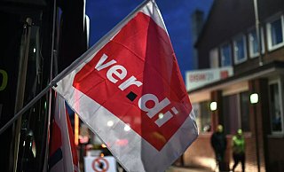 Mehrere große Geschäfte werden bestreikt, kündigt Verdi an. - Symbolbild: AFP Mehrere große Geschäfte werden bestreikt, kündigt Verdi an. - Symbolbild: AFP