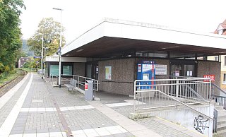 Am Haltepunkt Höxter Rathaus soll es künftig nur noch einen Regenunterstand geben. - Burkhard Battran Am Haltepunkt Höxter Rathaus soll es künftig nur noch einen Regenunterstand geben. - Burkhard Battran