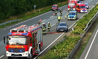 Ein Mercedes-Fahrer aus dem Landkreis Harz fuhr auf der Fahrt in Richtung Dortmund auf einen vorausfahrenden Lkw auf. - Ralph Meyer Ein Mercedes-Fahrer aus dem Landkreis Harz fuhr auf der Fahrt in Richtung Dortmund auf einen vorausfahrenden Lkw auf. - Ralph Meyer