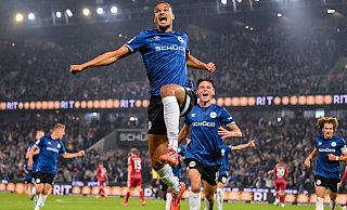 Arminia-Verteidiger Joel Felix feiert sein Tor zum 3:1 gegen Fortuna Düsseldorf. - Teresa Kroeger Arminia-Verteidiger Joel Felix feiert sein Tor zum 3:1 gegen Fortuna Düsseldorf. - Teresa Kroeger